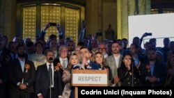 George Simion și-a prezentat discursul însoțit de europarlamentari, parlamentari și rude, din fața Senatului României.
