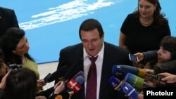 Гагик Царукян беседует с журналистами, 31 октября 2016 г.  